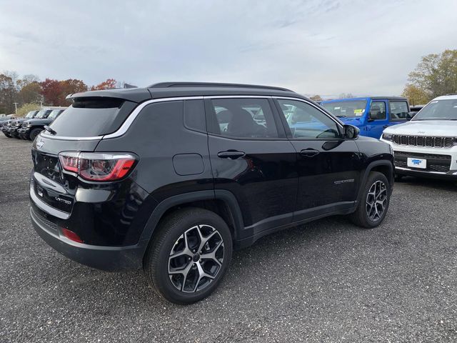 2026 Jeep Compass Limited Image 3 of 15