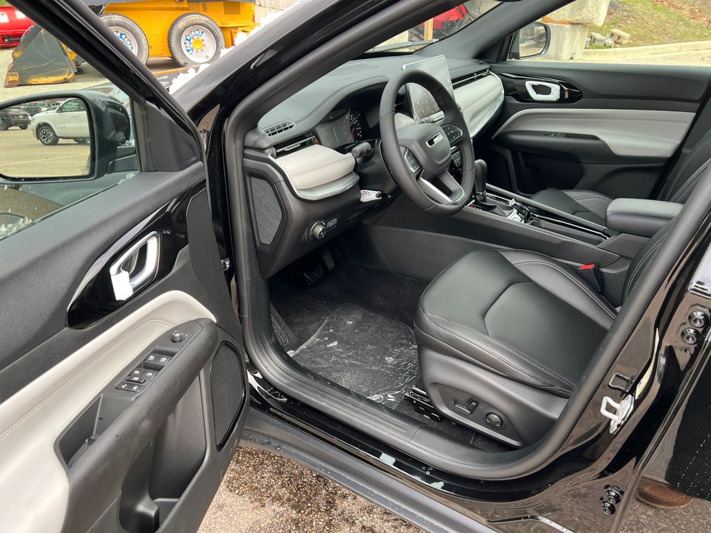 2026 Jeep Compass Limited Image 20 of 27