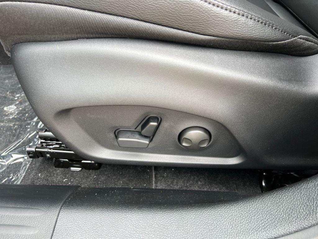 2026 Jeep Compass Limited Image 24 of 27