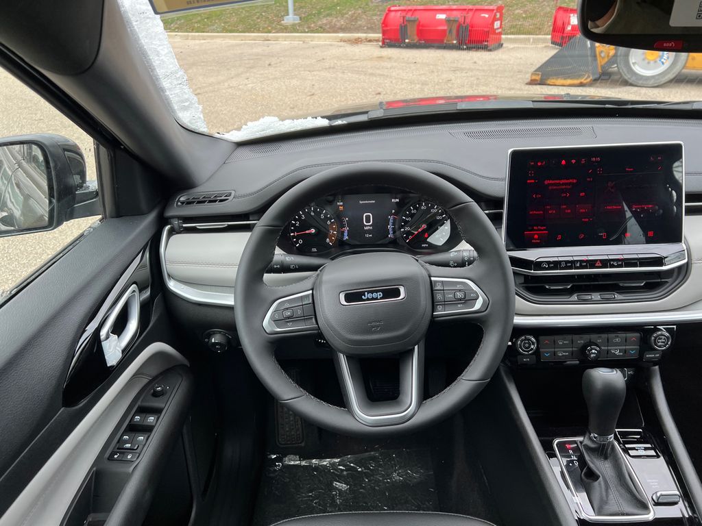 2026 Jeep Compass Limited Image 19 of 27