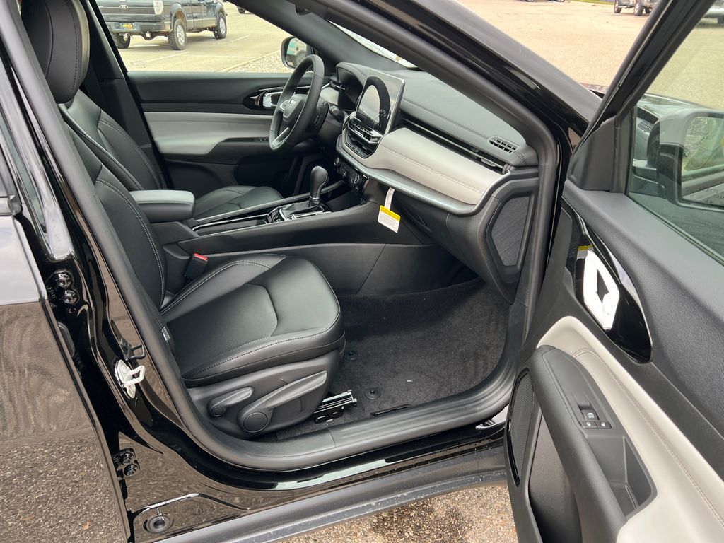 2026 Jeep Compass Limited Image 17 of 27