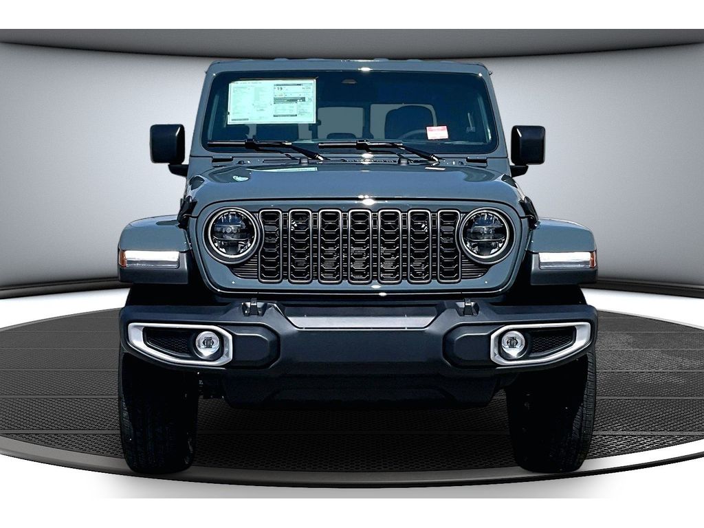 2026 Jeep Gladiator Sahara Image 3 of 57