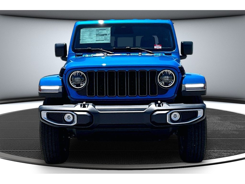 2026 Jeep Gladiator Sahara Image 3 of 57