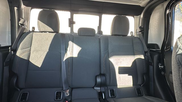 2026 Jeep Gladiator Sport S Image 11 of 29