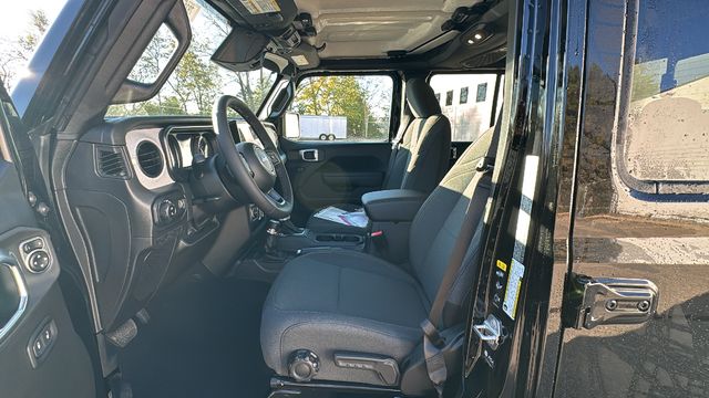 2026 Jeep Gladiator Sport S Image 12 of 29