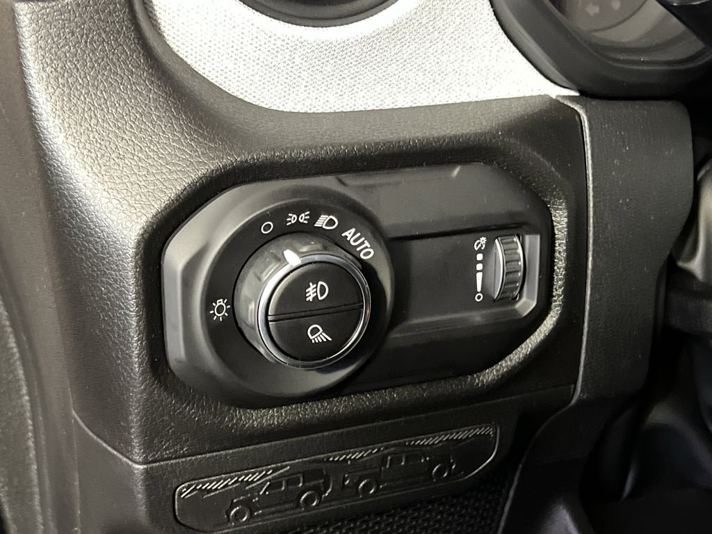 2026 Jeep Gladiator Sport S Image 16 of 24