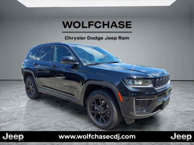 2026 Jeep Grand Cherokee Laredo Altitude Image 3 of 25