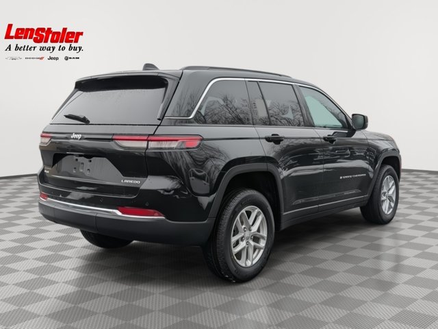 2026 Jeep Grand Cherokee Laredo Image 3 of 26