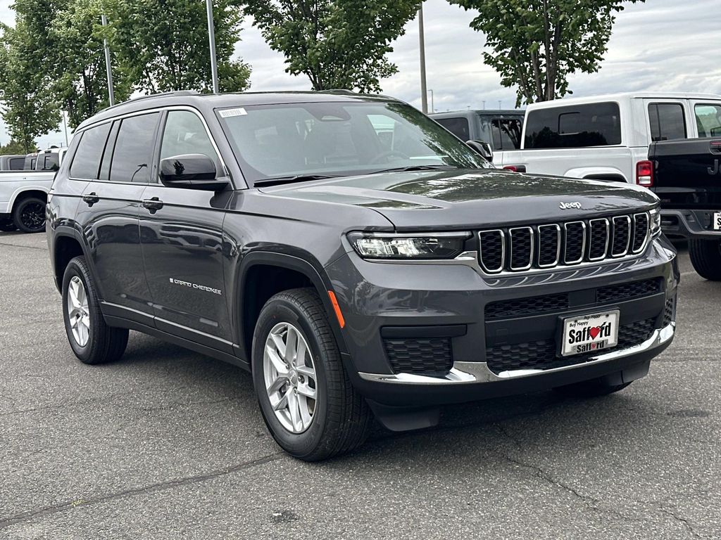2026 Jeep Grand Cherokee L Laredo X Image 3 of 31