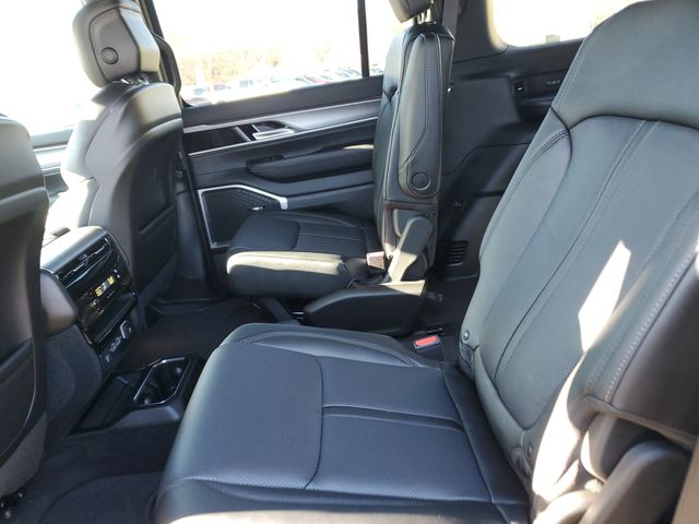 2026 Jeep Grand Wagoneer Limited Altitude Image 6 of 16