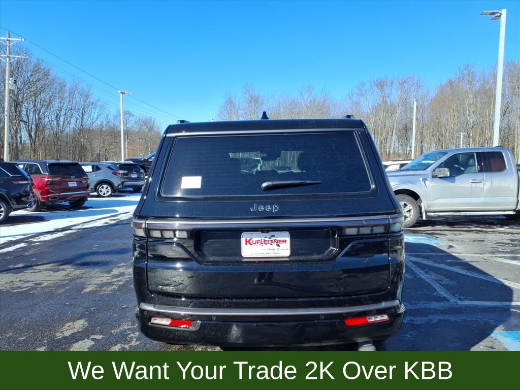 2026 Jeep Grand Wagoneer Summit Obsidian Image 3 of 16