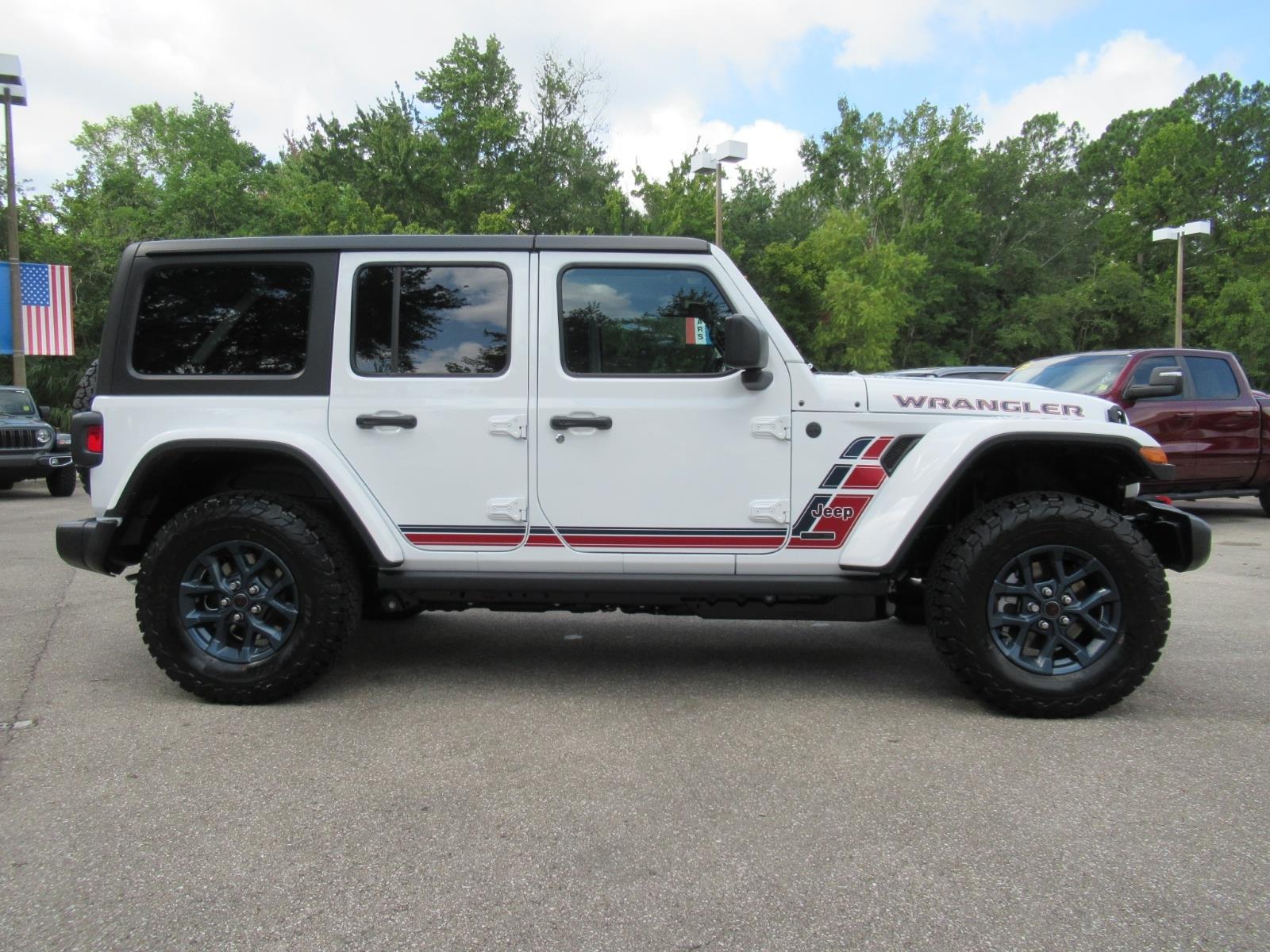 2026 Jeep Wrangler Sport Image 3 of 31