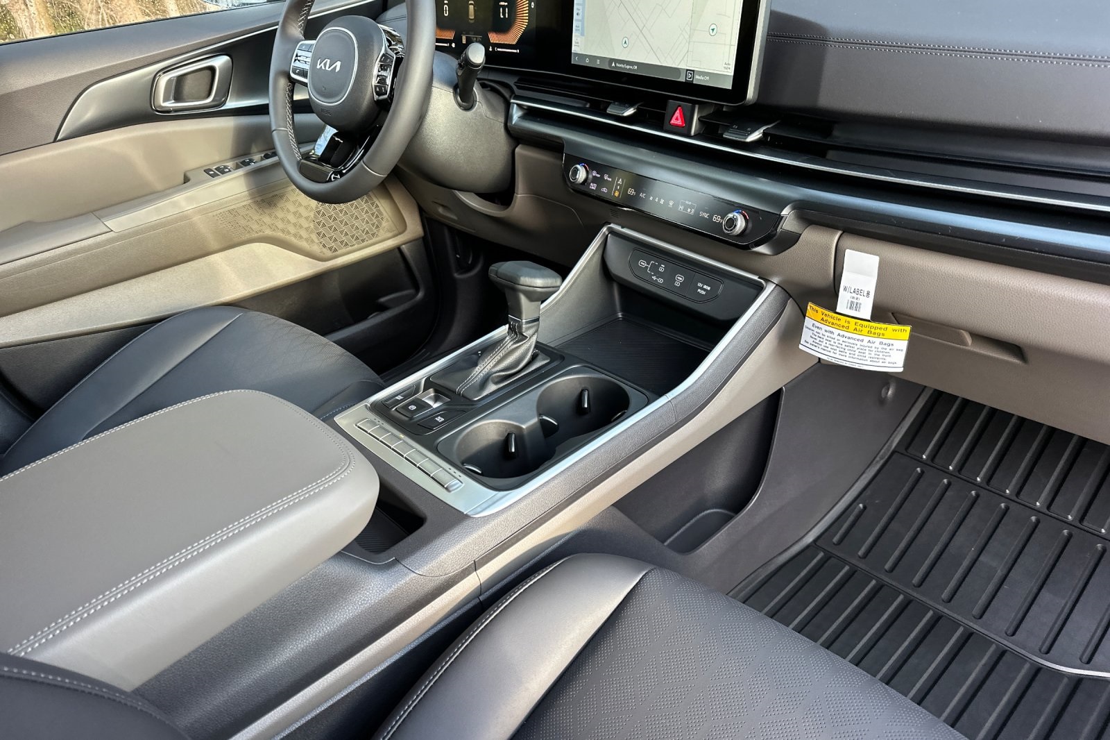 2026 Kia Carnival LXS Image 22 of 23