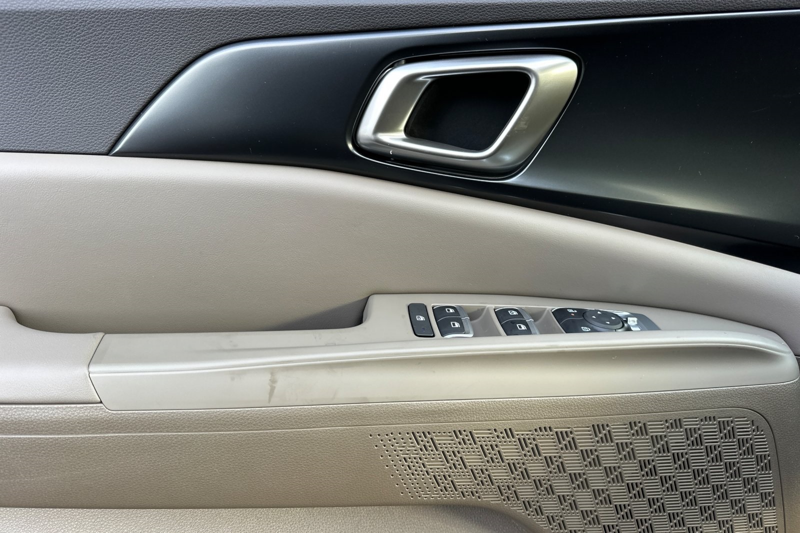 2026 Kia Carnival LXS Image 14 of 23