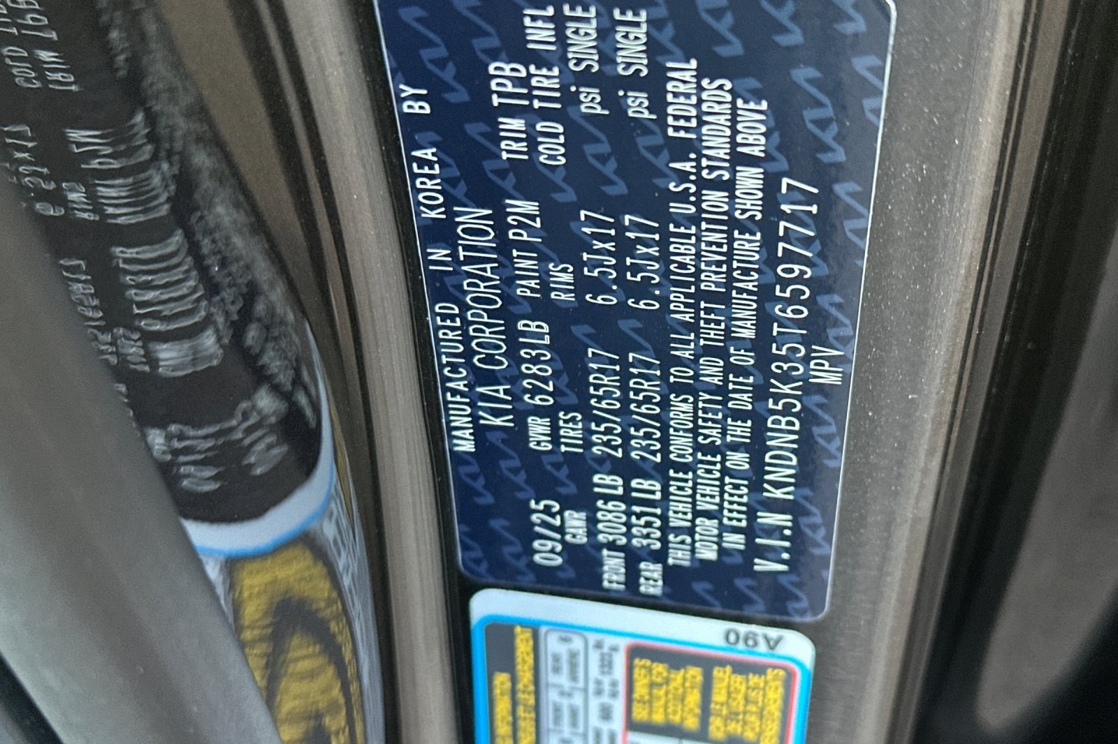 2026 Kia Carnival LXS Image 15 of 23