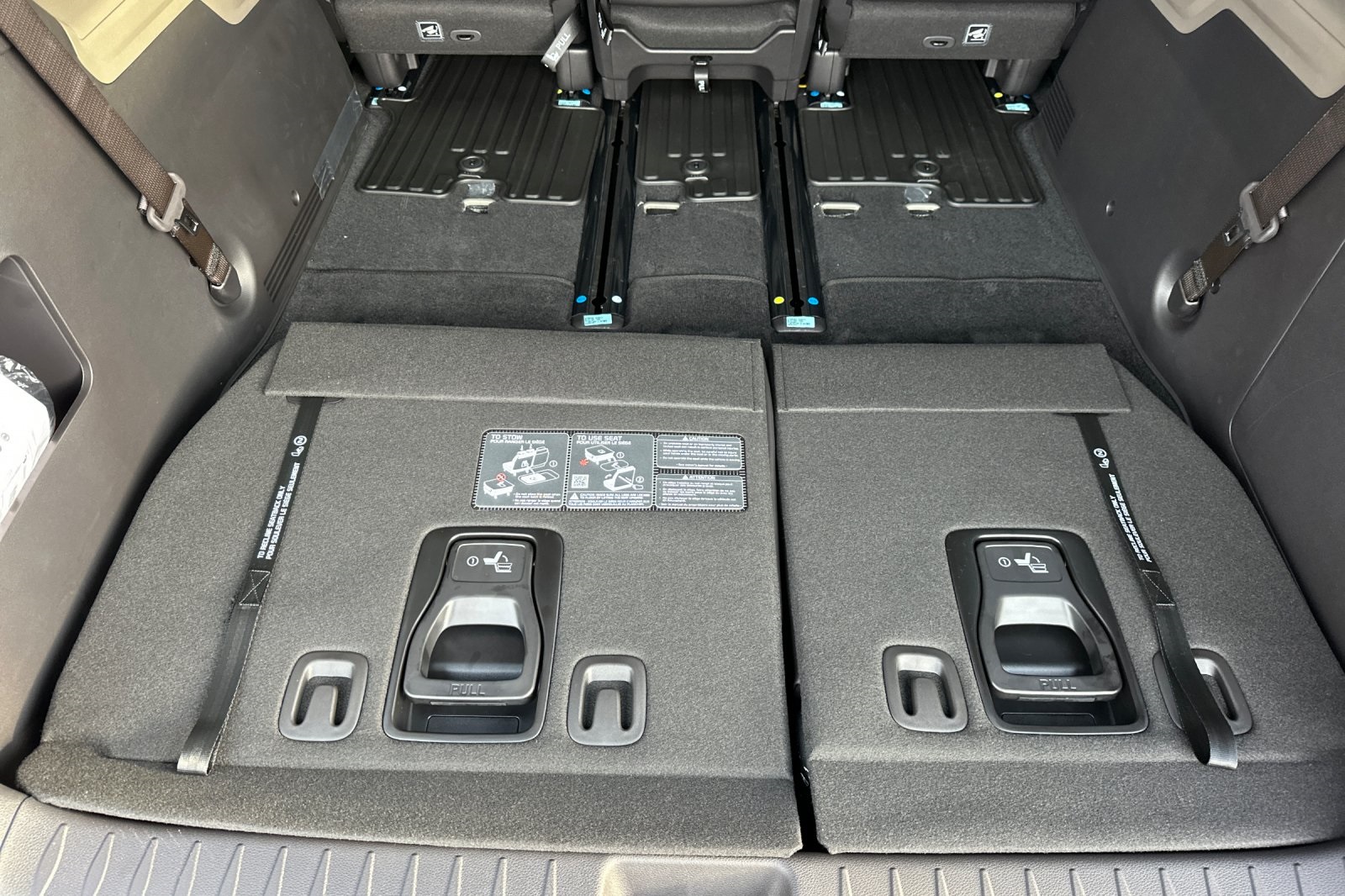 2026 Kia Carnival LXS Image 6 of 23