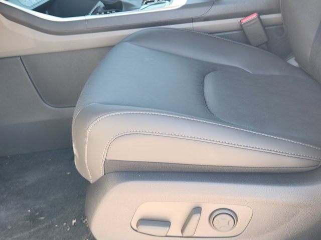 2026 Kia Carnival EX Image 19 of 21