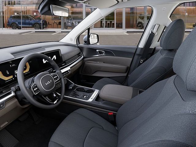 2026 Kia Carnival LX Image 17 of 27