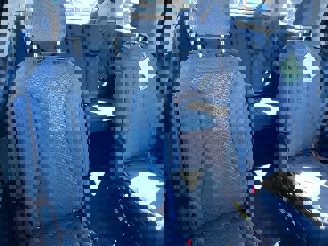 2026 Kia Carnival LX Image 10 of 35