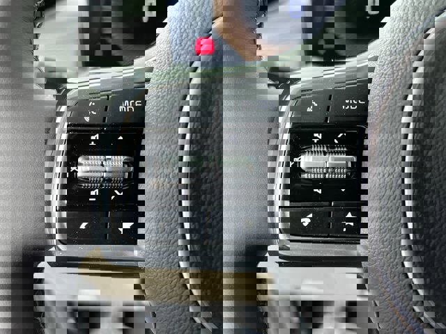 2026 Kia Carnival LX Image 32 of 35