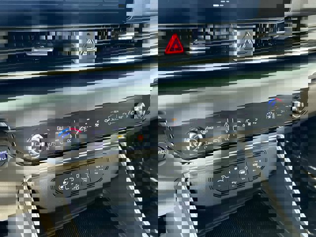 2026 Kia Carnival LX Image 21 of 35