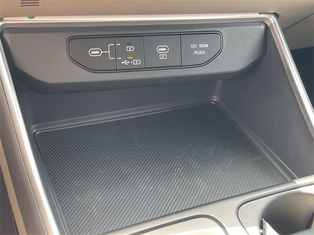 2026 Kia Carnival LX Image 28 of 30