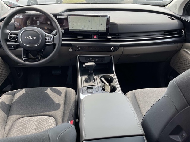 2026 Kia Carnival LX Image 16 of 30