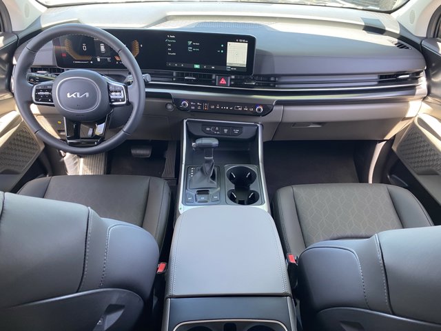 2026 Kia Carnival LXS Image 15 of 34