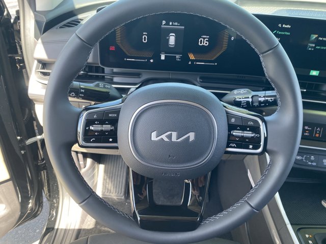 2026 Kia Carnival LXS Image 19 of 34