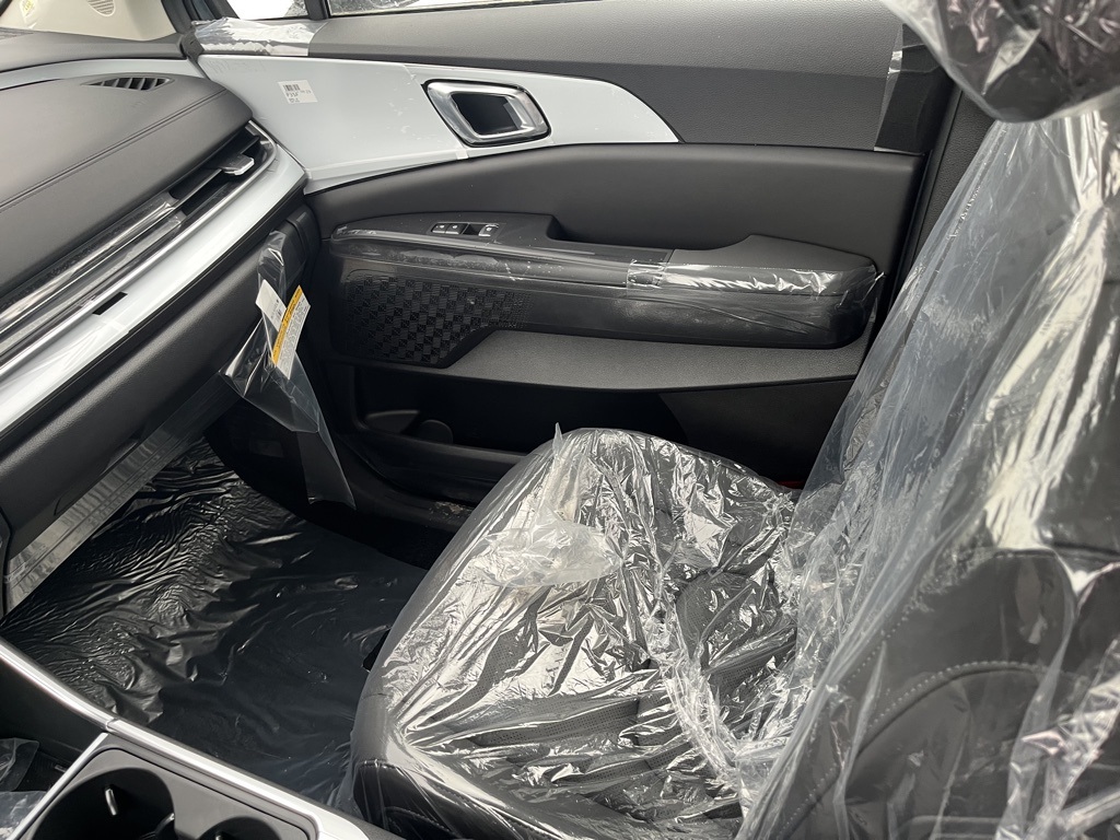 2026 Kia Carnival SX Image 17 of 19