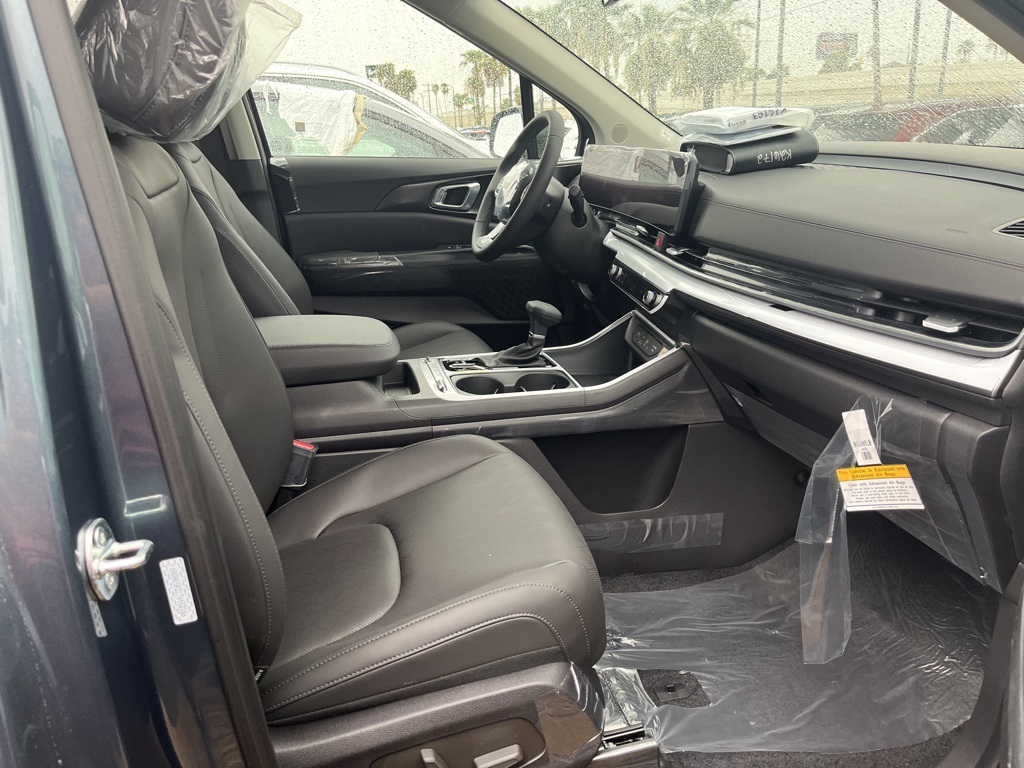 2026 Kia Carnival SX Image 8 of 19