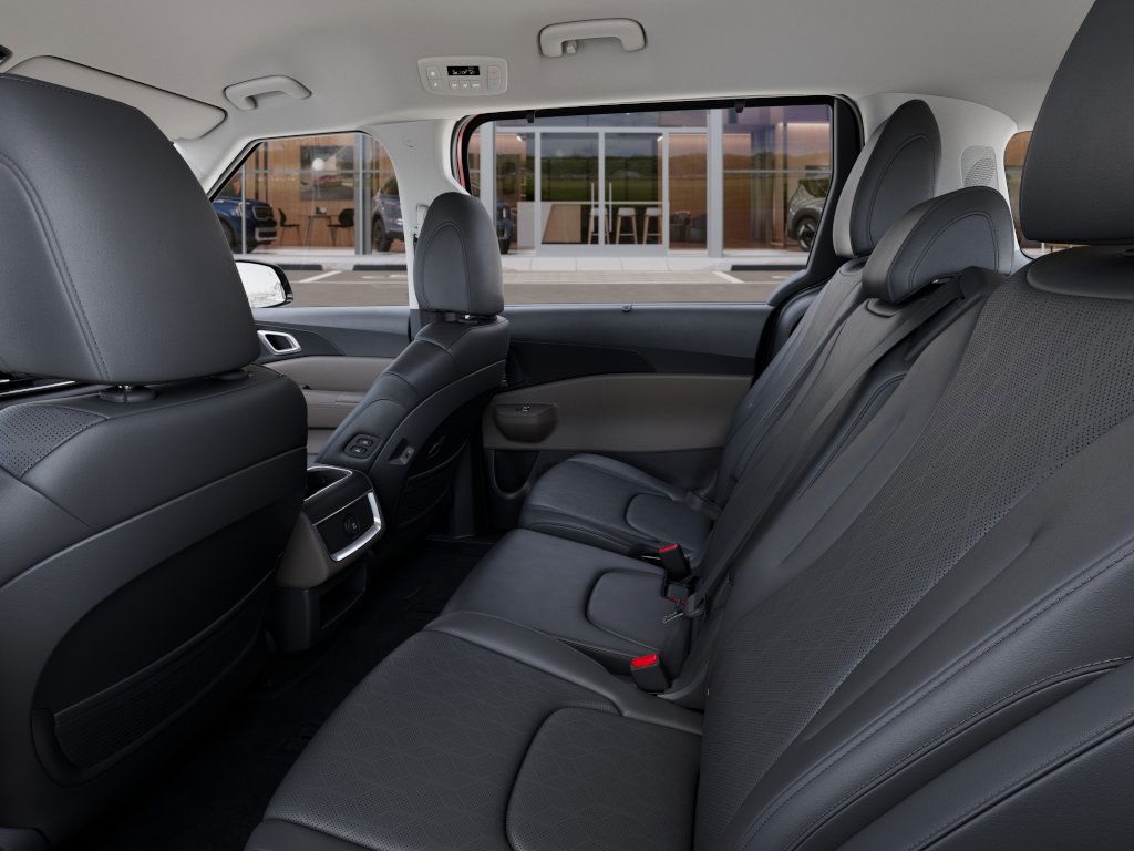 2026 Kia Carnival Hybrid EX Image 15 of 27