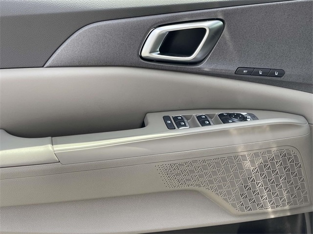 2026 Kia Carnival Hybrid EX Image 22 of 39