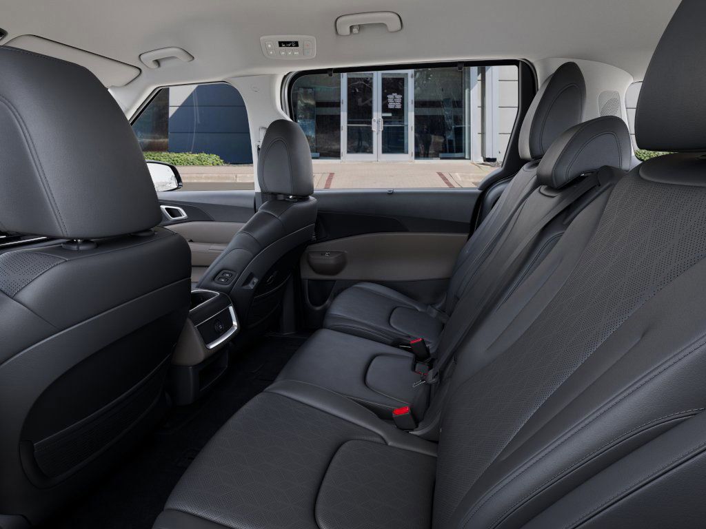 2026 Kia Carnival Hybrid EX Image 15 of 27