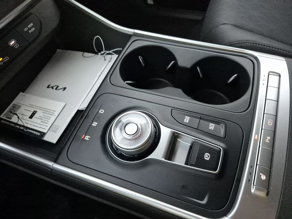 2026 Kia Carnival Hybrid LXS Image 17 of 26