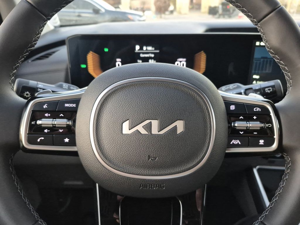 2026 Kia Carnival Hybrid LXS Image 11 of 26