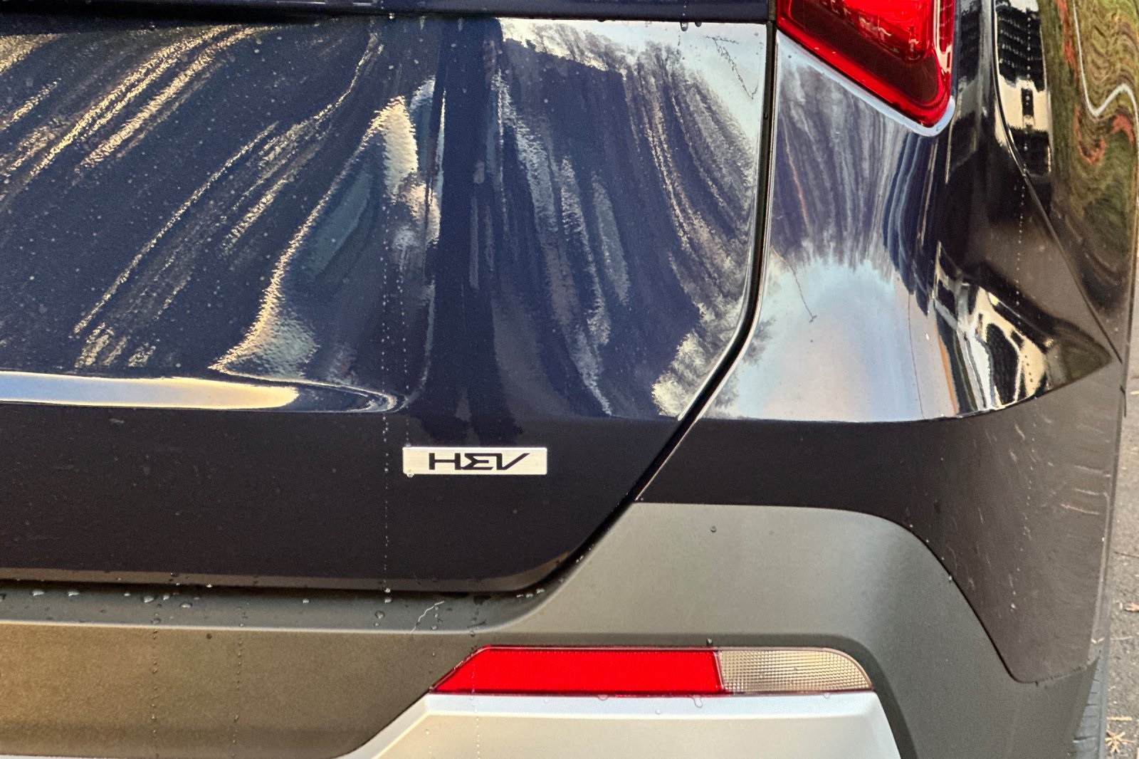 2026 Kia Carnival Hybrid LXS Image 7 of 23