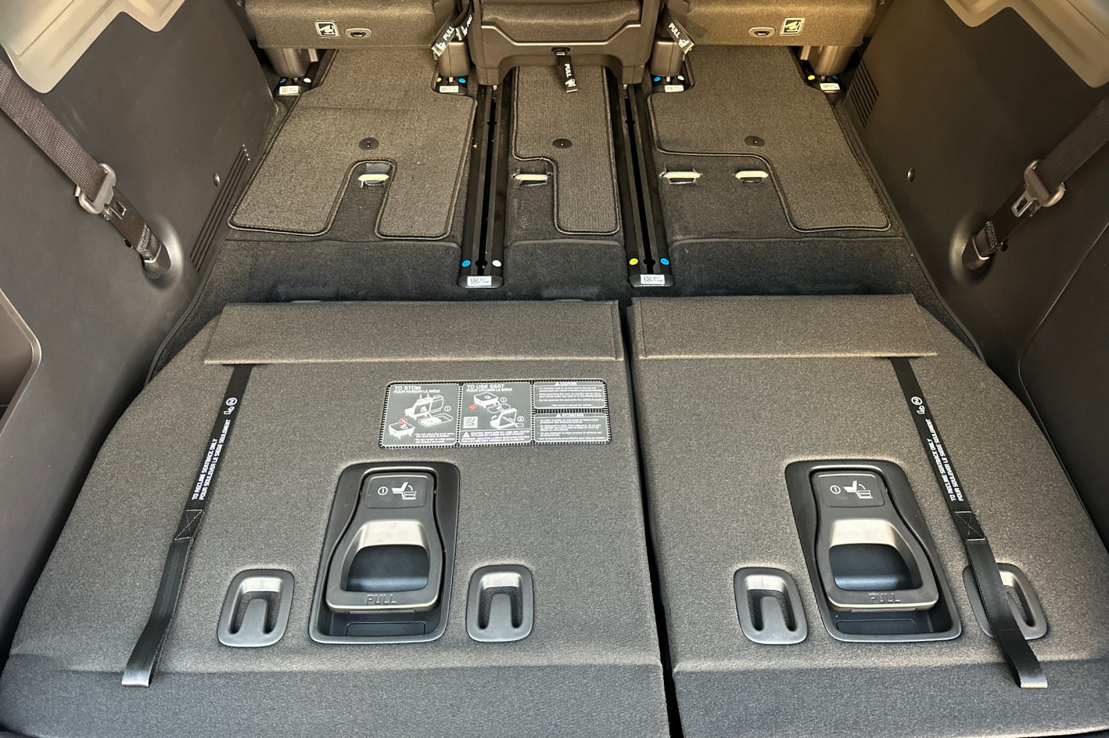 2026 Kia Carnival Hybrid LXS Image 6 of 23