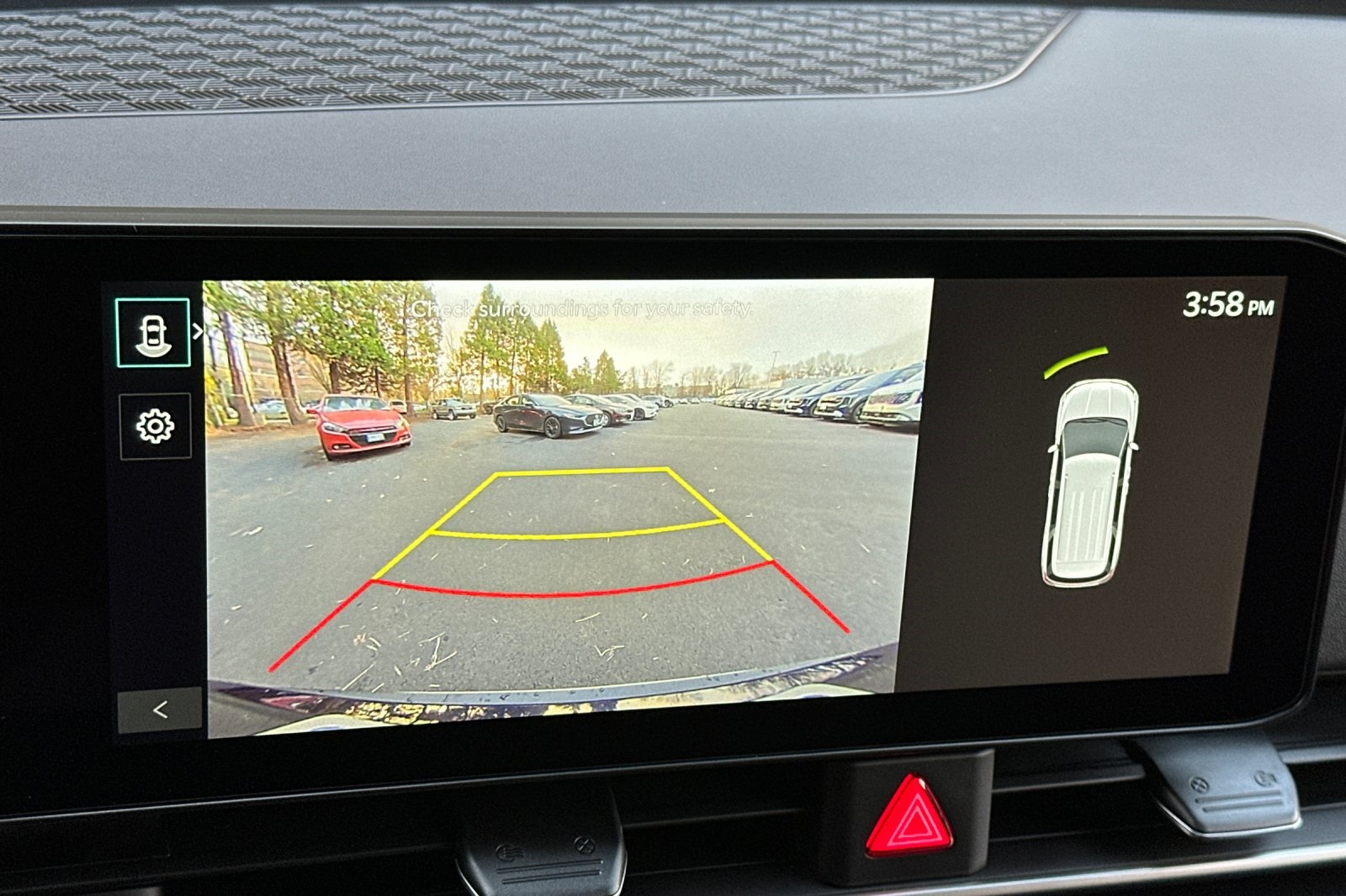 2026 Kia Carnival Hybrid LXS Image 13 of 23