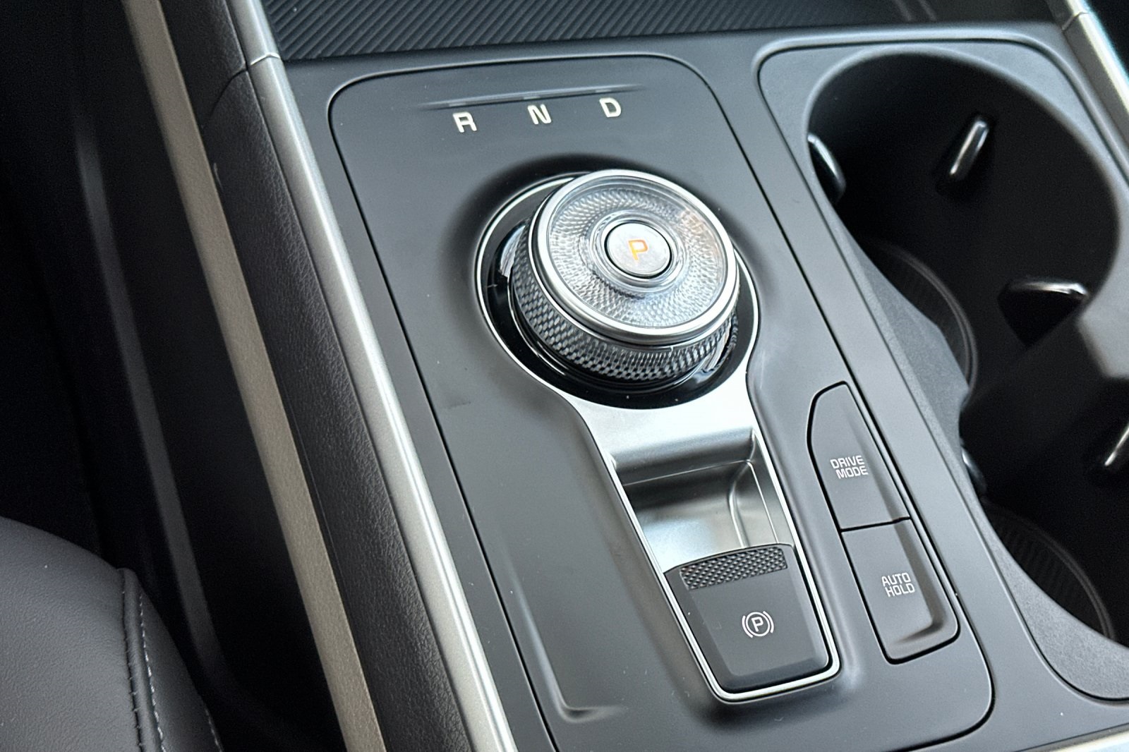 2026 Kia Carnival Hybrid LXS Image 17 of 23