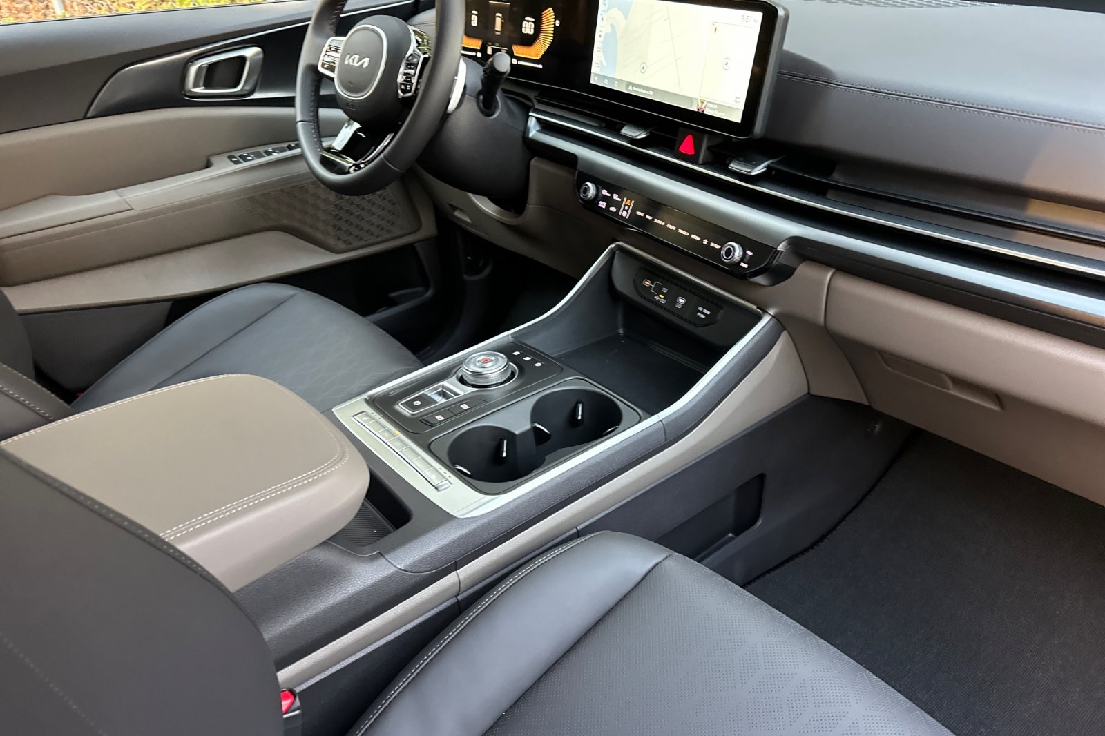 2026 Kia Carnival Hybrid LXS Image 23 of 23