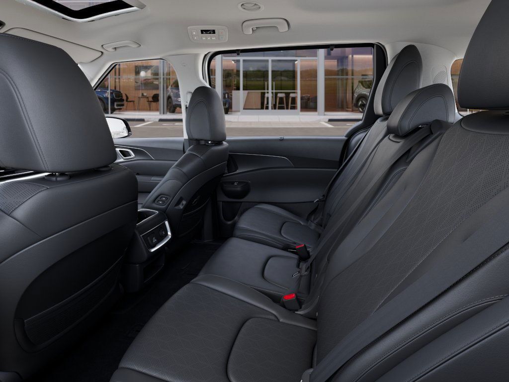 2026 Kia Carnival Hybrid SX Image 12 of 28