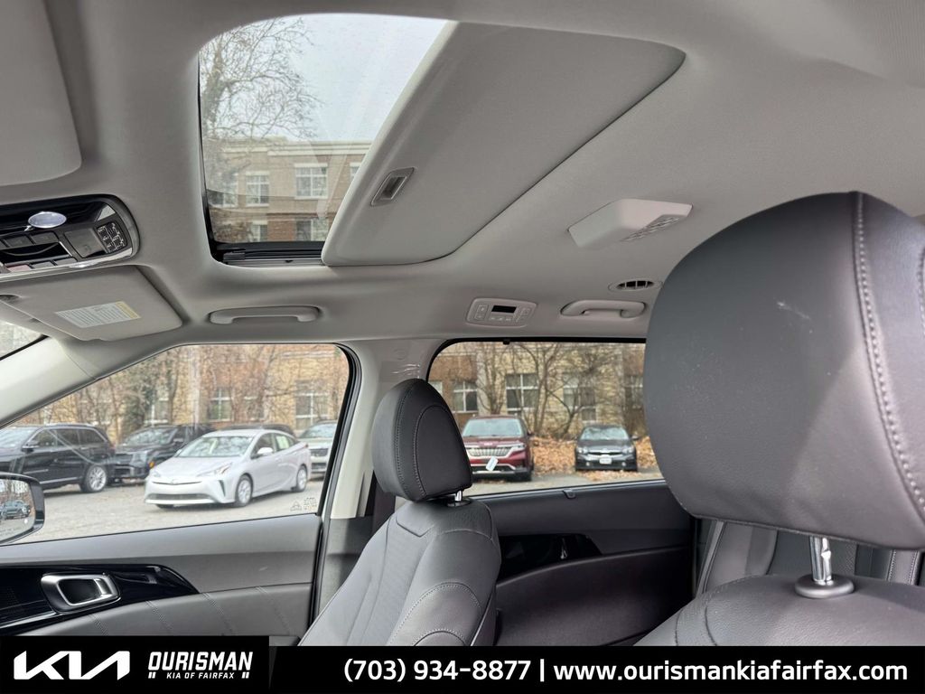 2026 Kia Carnival Hybrid SX Prestige Image 14 of 29