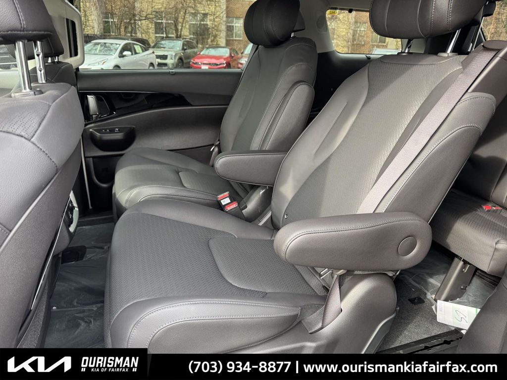 2026 Kia Carnival Hybrid SX Prestige Image 11 of 29