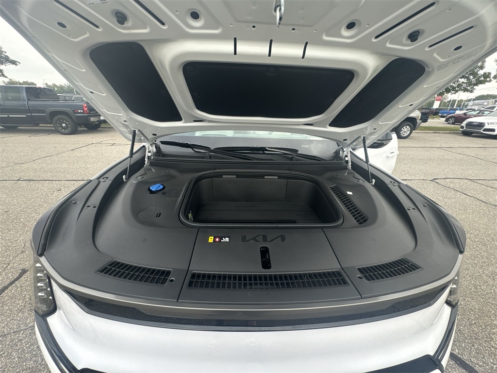 2026 Kia EV9 GT-Line Image 13 of 28