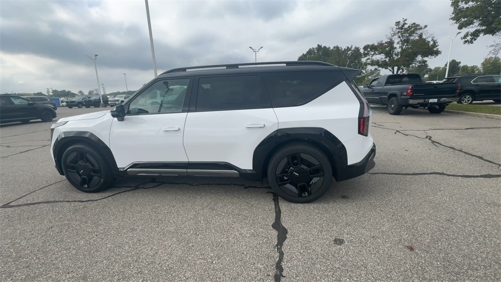 2026 Kia EV9 GT-Line Image 9 of 28