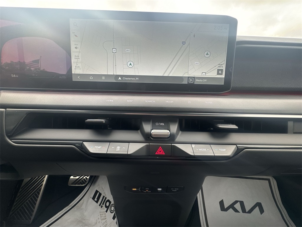 2026 Kia EV9 GT-Line Image 14 of 28