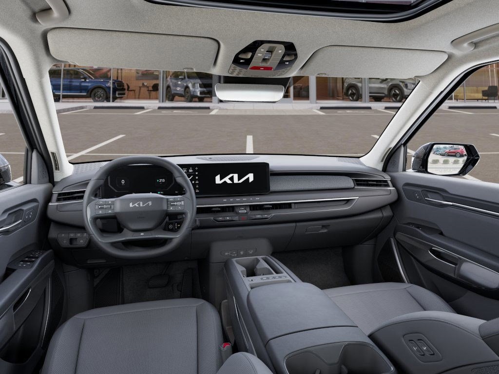 Vehicle image 14 of 36