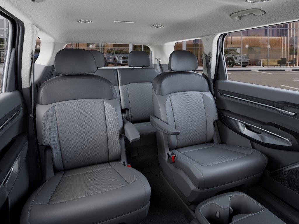 Vehicle image 16 of 36