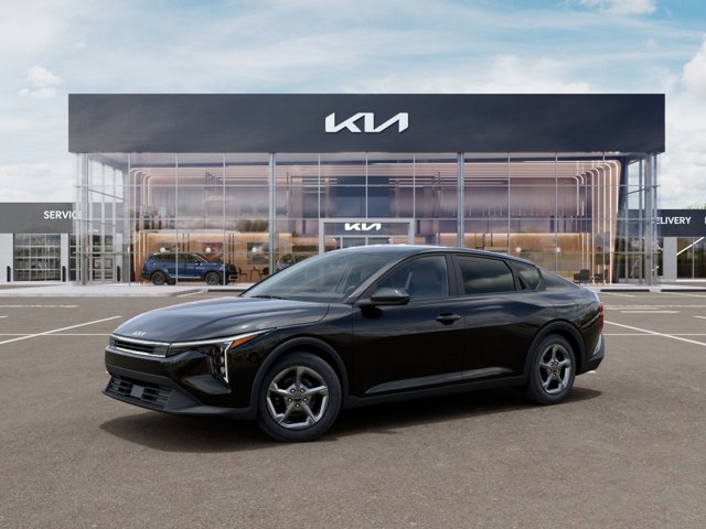 2026 Kia K4 LXS Image 2 of 27